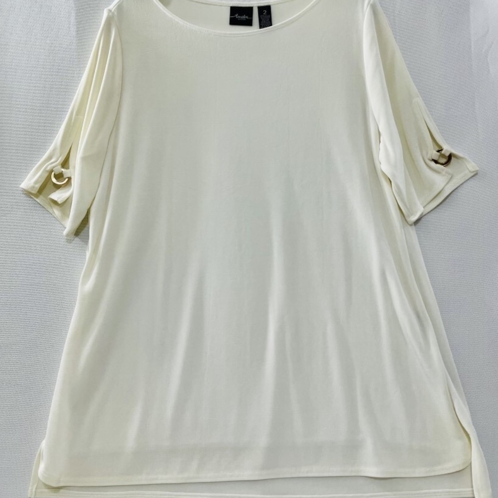 Traveler's by Chico's Size 2 Slit sleeve Cream color Women's Size 2 EUC